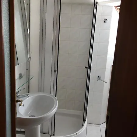 Tamara Guest house *